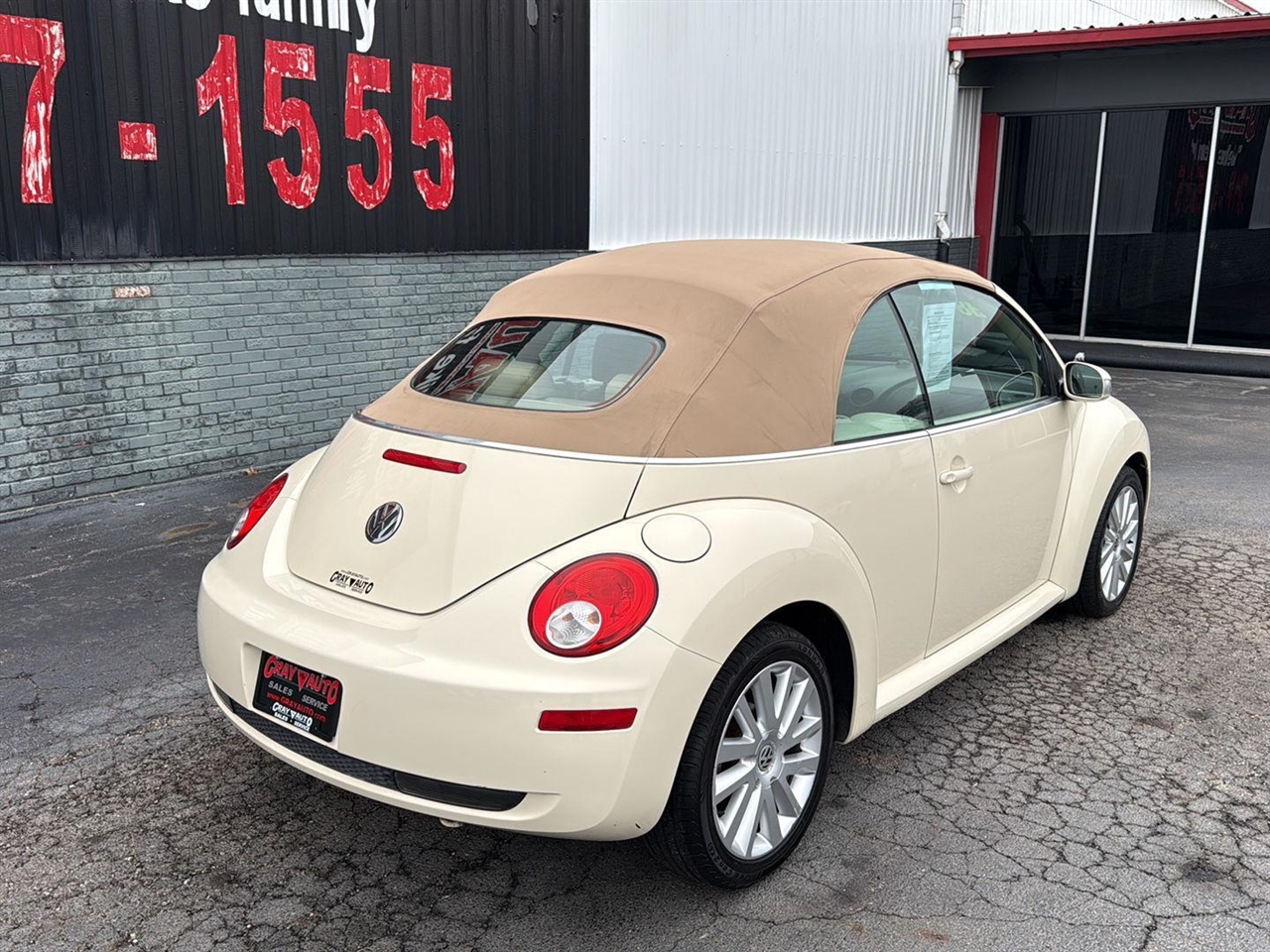Volkswagen New Beetle Convertible 2dr Auto SE PZEV 2008