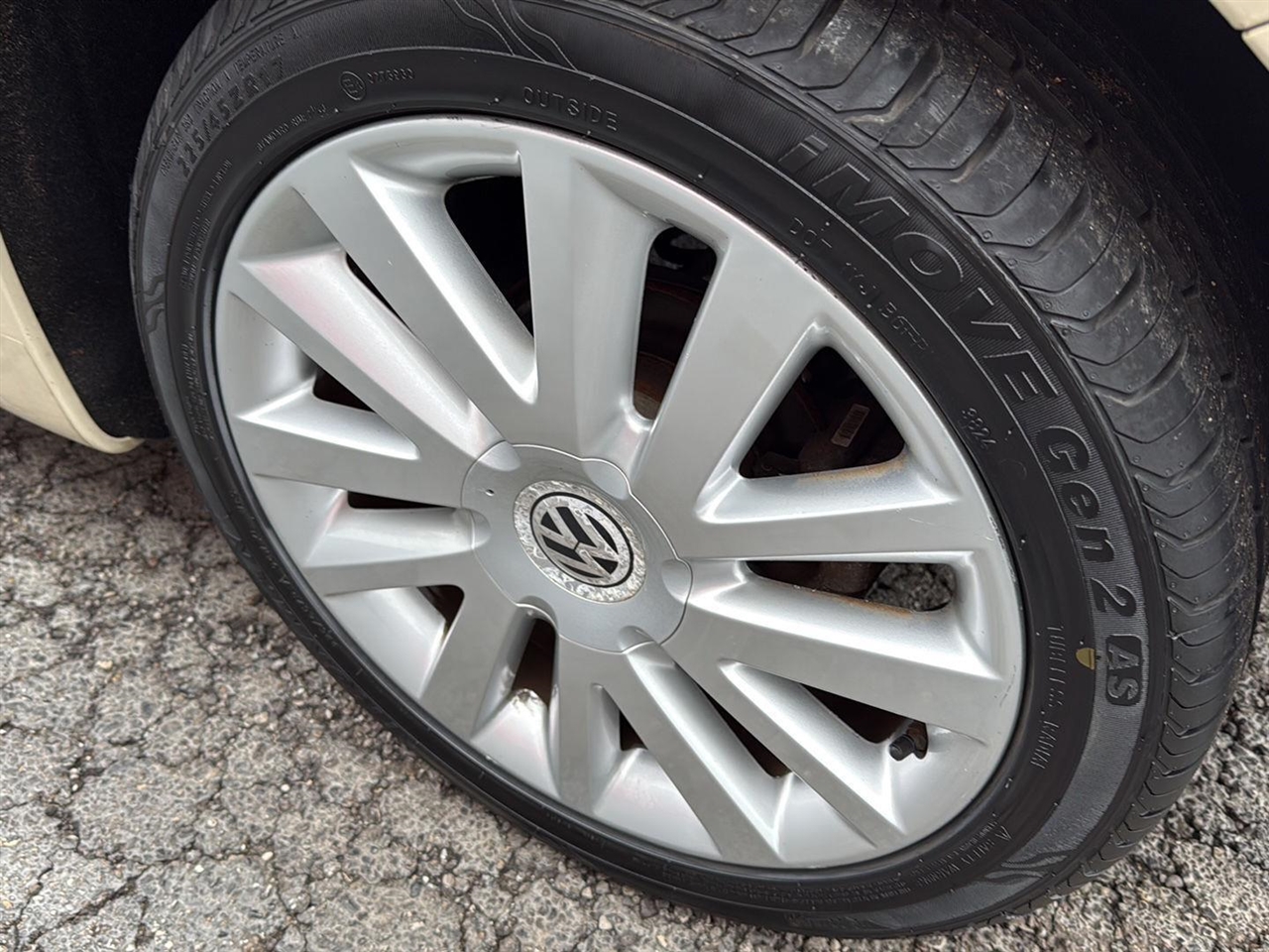 Volkswagen New Beetle Convertible 2dr Auto SE PZEV 2008