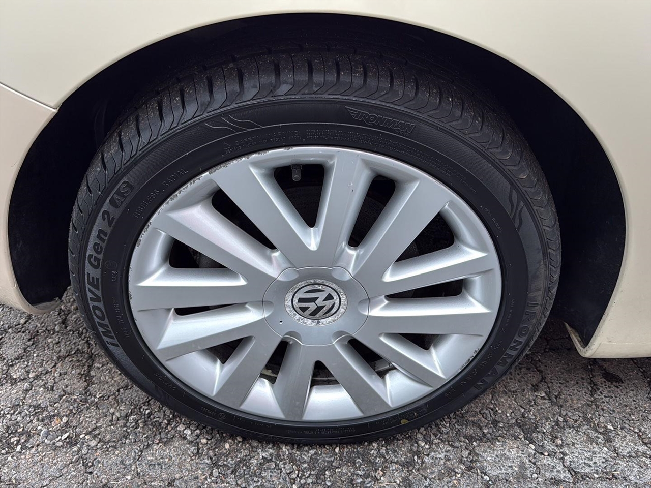 Volkswagen New Beetle Convertible 2dr Auto SE PZEV 2008