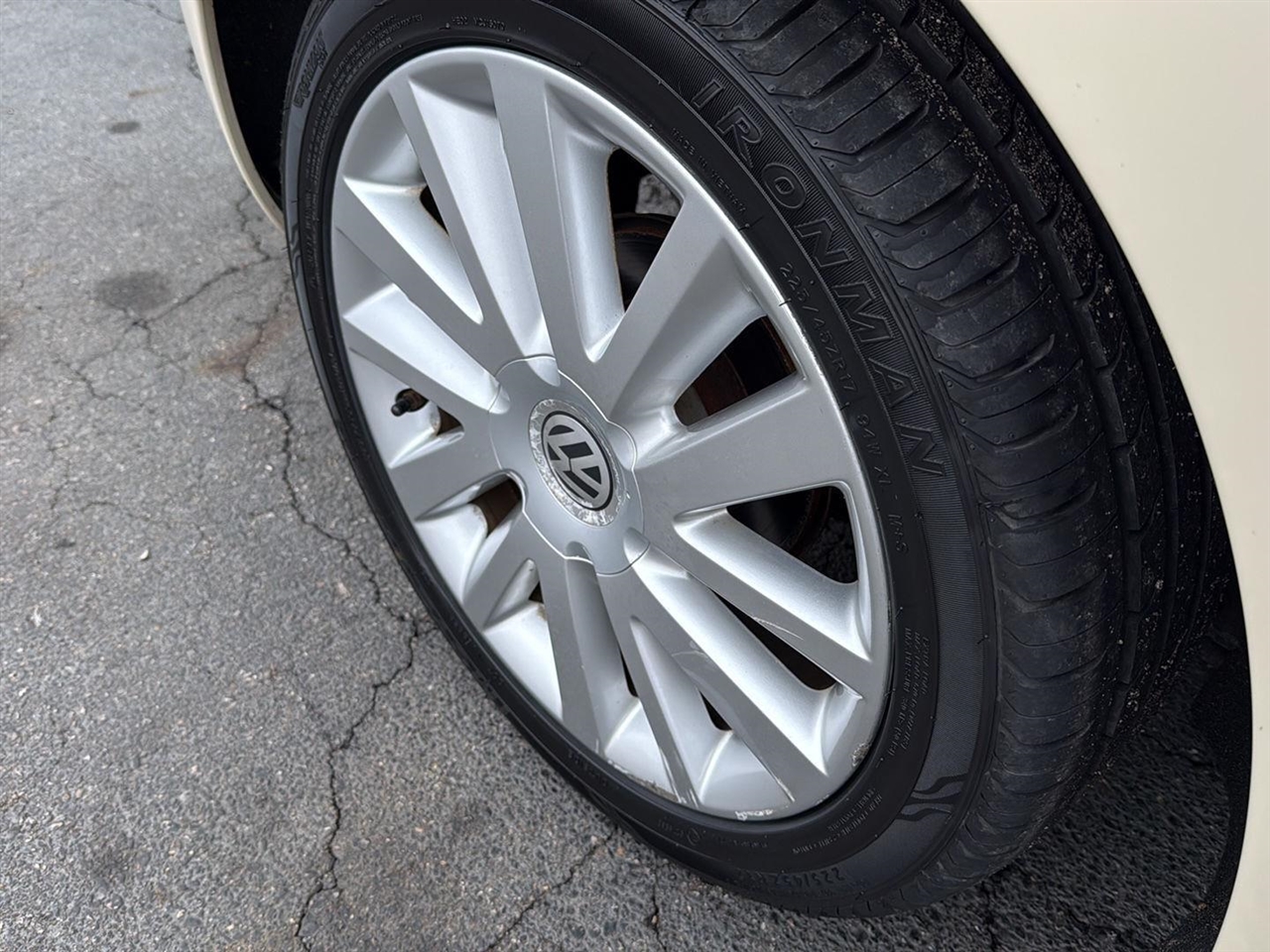 Volkswagen New Beetle Convertible 2dr Auto SE PZEV 2008