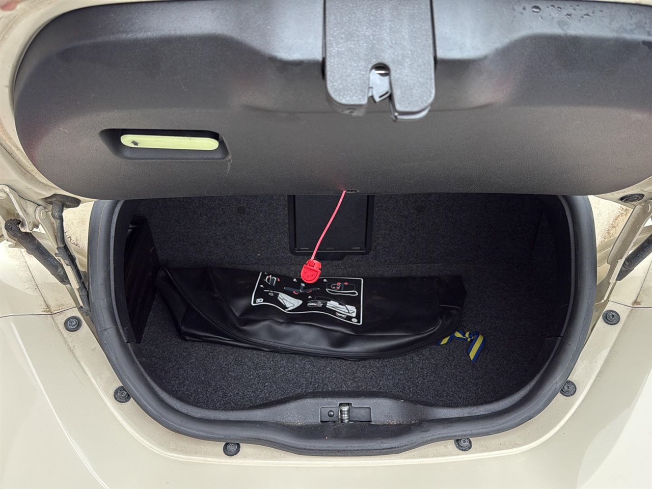 Volkswagen New Beetle Convertible 2dr Auto SE PZEV 2008