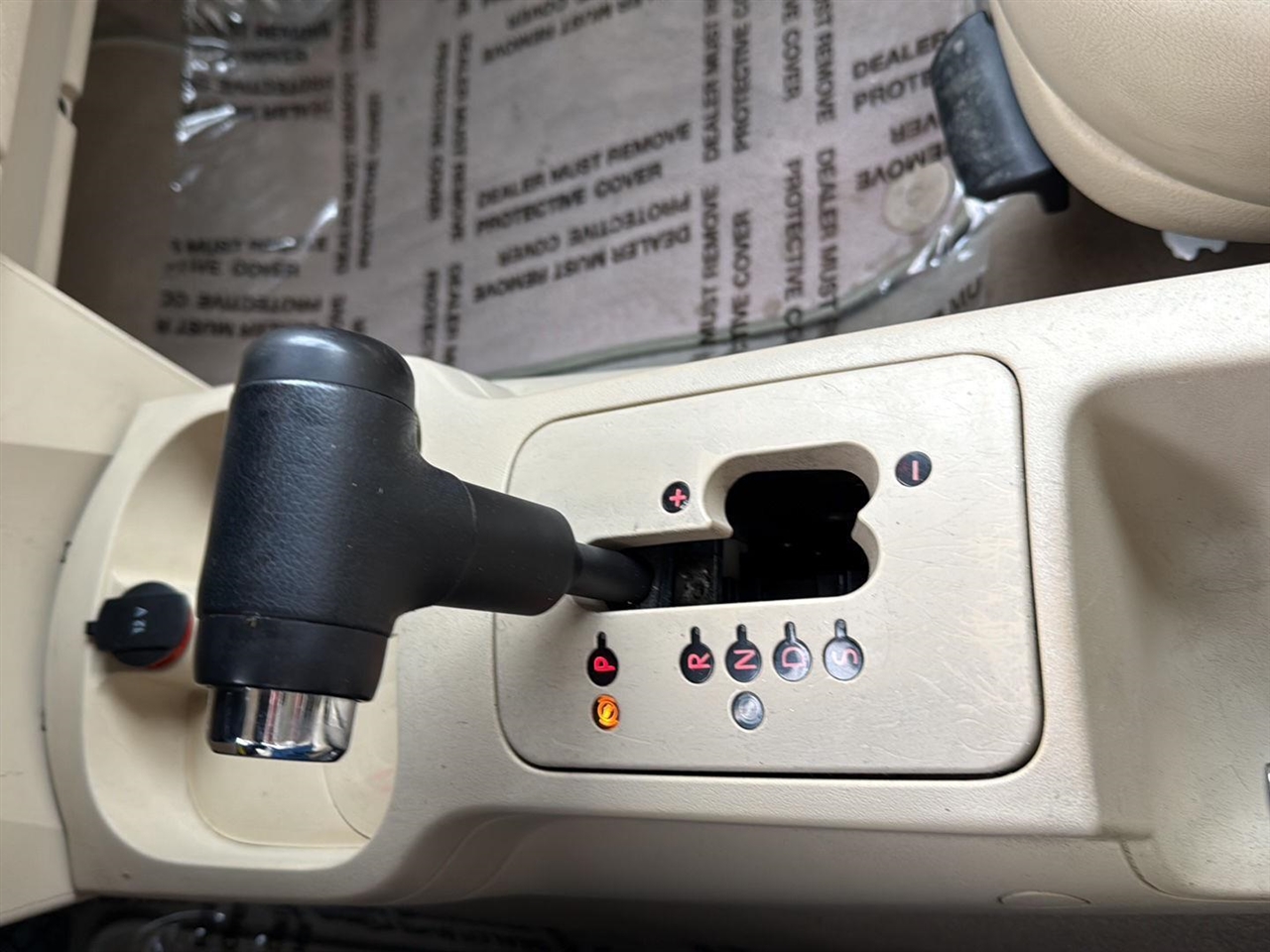 Volkswagen New Beetle Convertible 2dr Auto SE PZEV 2008