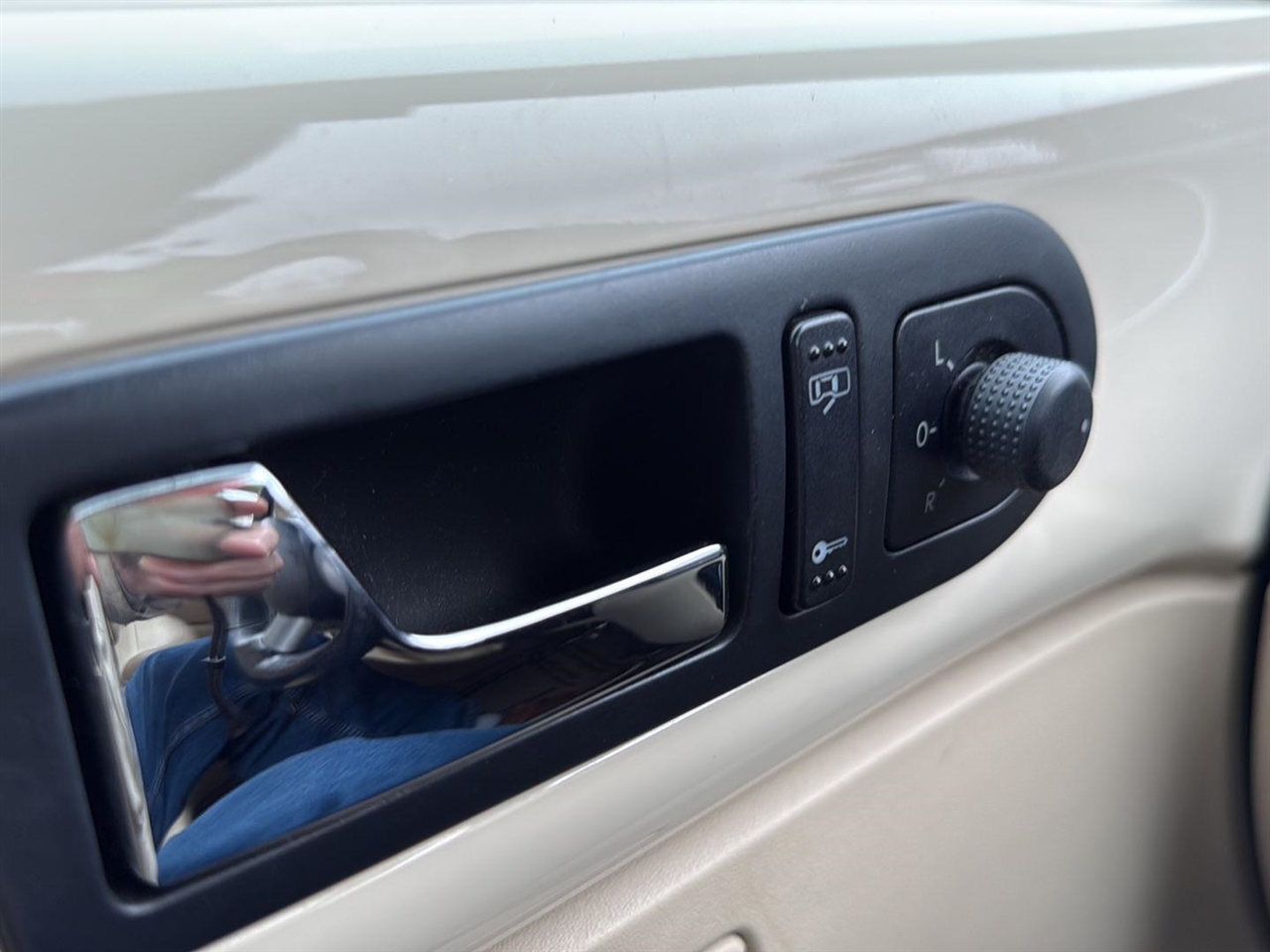 Volkswagen New Beetle Convertible 2dr Auto SE PZEV 2008