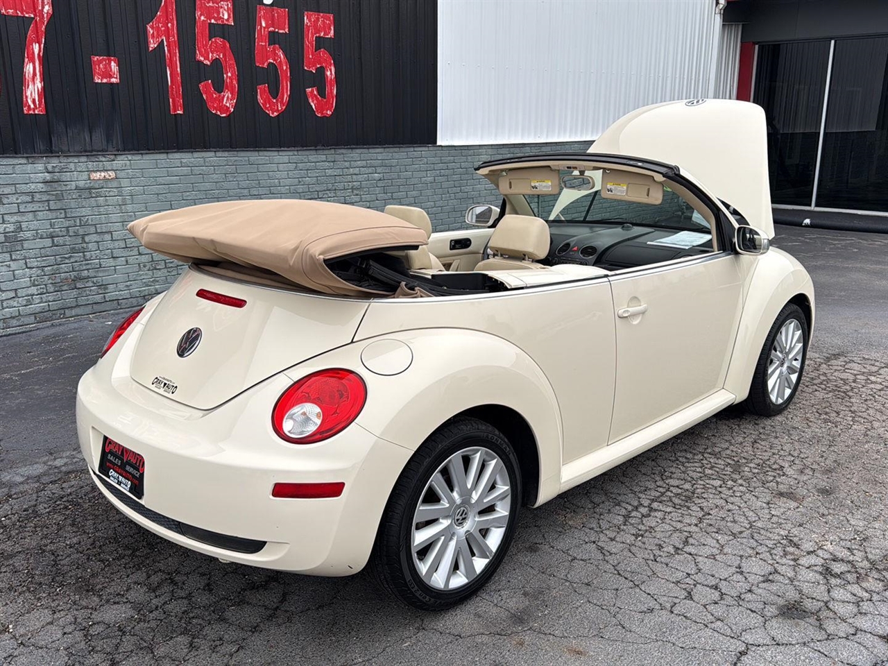 Volkswagen New Beetle Convertible 2dr Auto SE PZEV 2008