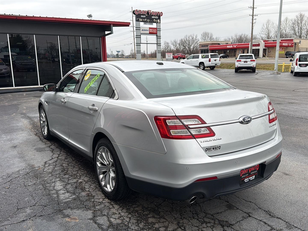 Ford Taurus 4dr Sdn Limited FWD 2013