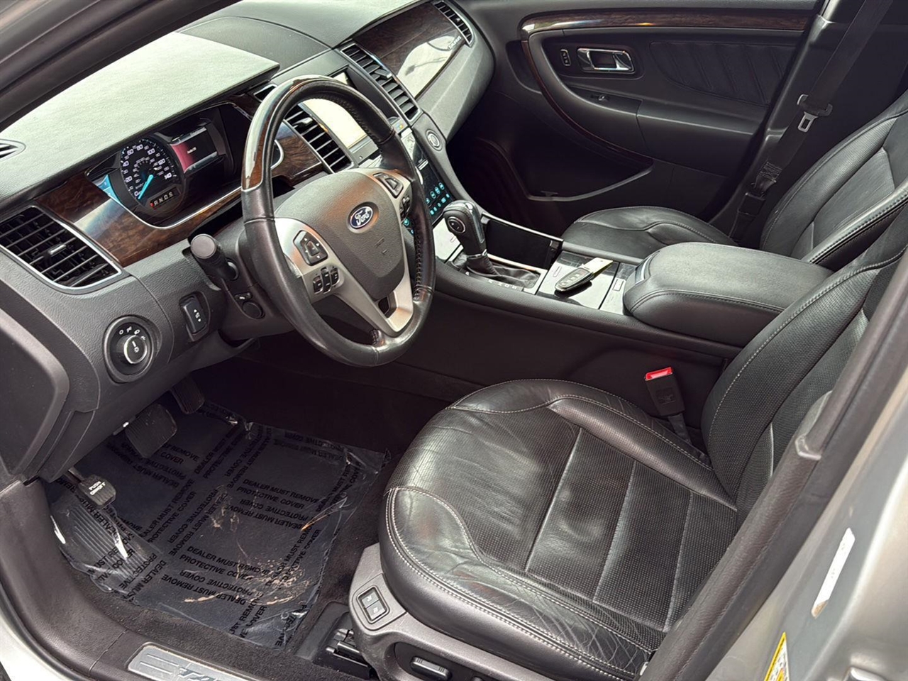 Ford Taurus 4dr Sdn Limited FWD 2013