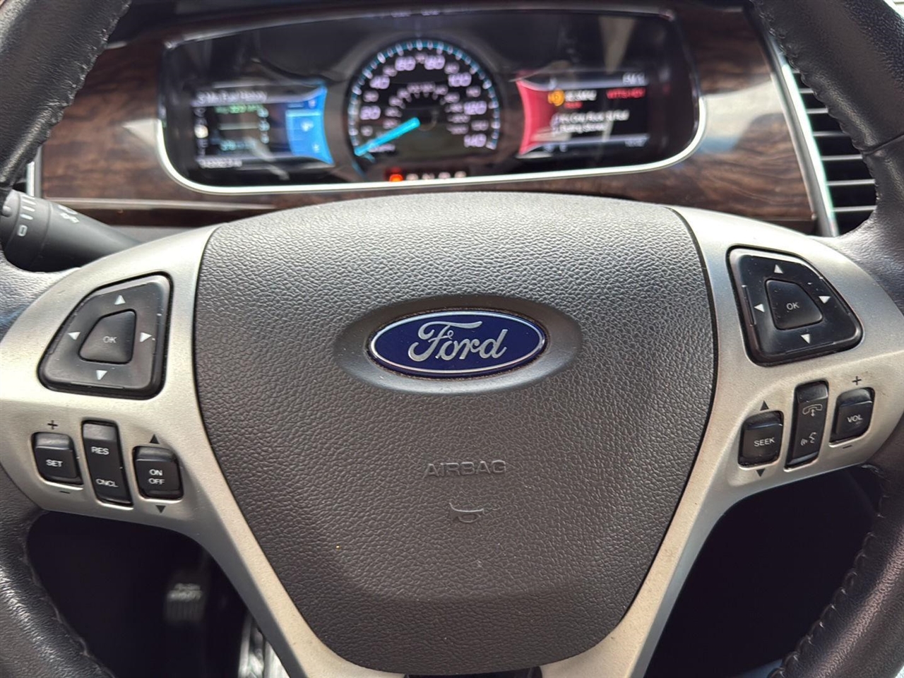 Ford Taurus 4dr Sdn Limited FWD 2013