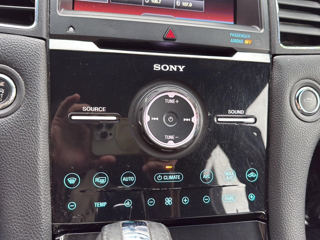 Ford Taurus 4dr Sdn Limited FWD 2013