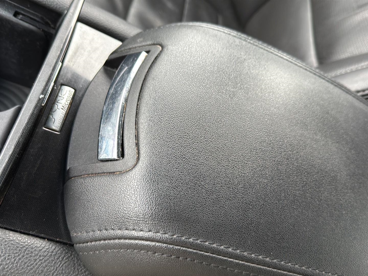 Ford Taurus 4dr Sdn Limited FWD 2013