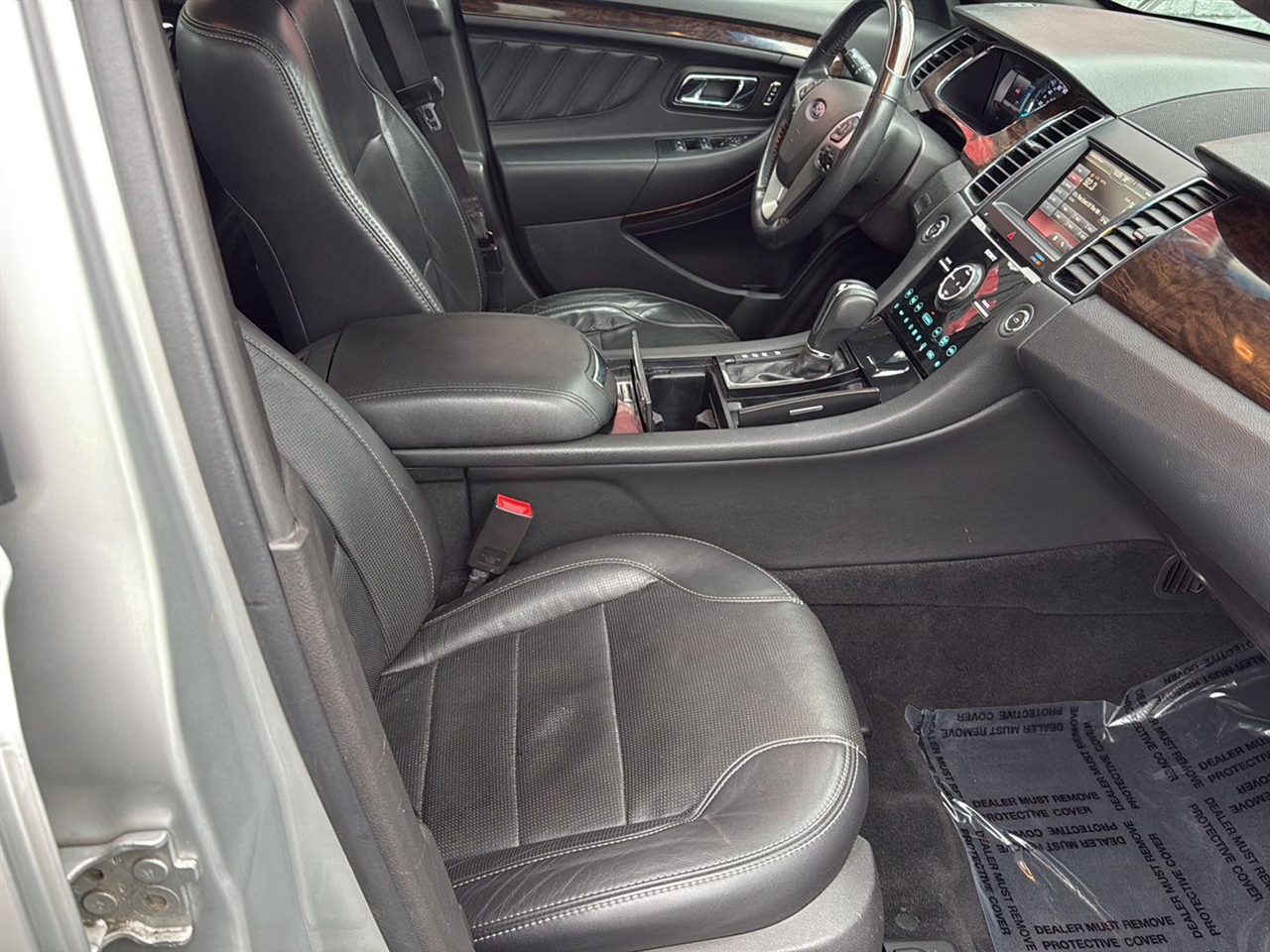 Ford Taurus 4dr Sdn Limited FWD 2013