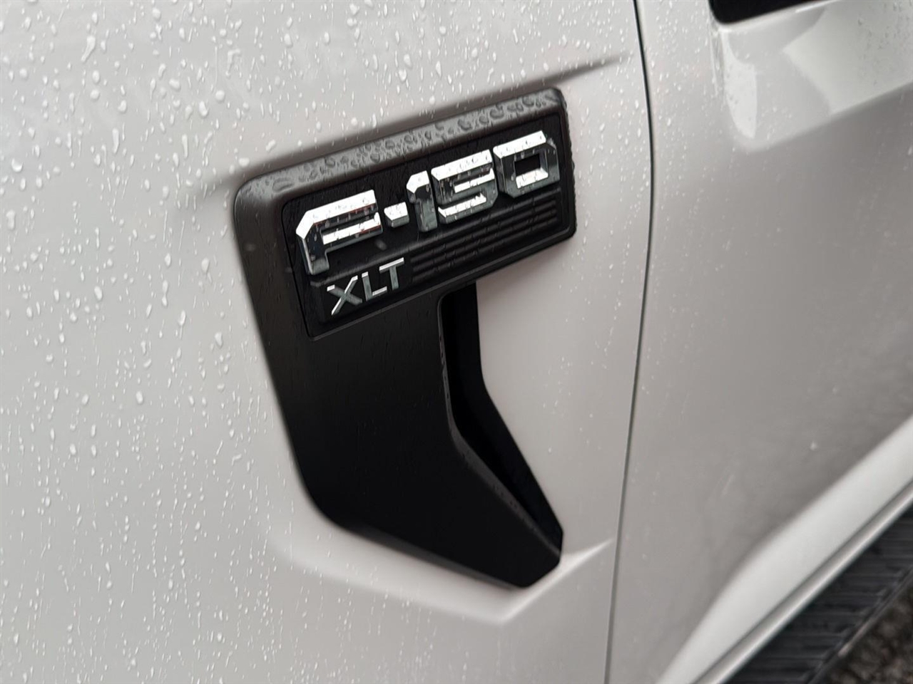 Ford F-150 Lariat 4WD SuperCrew 5.5' Box 2023