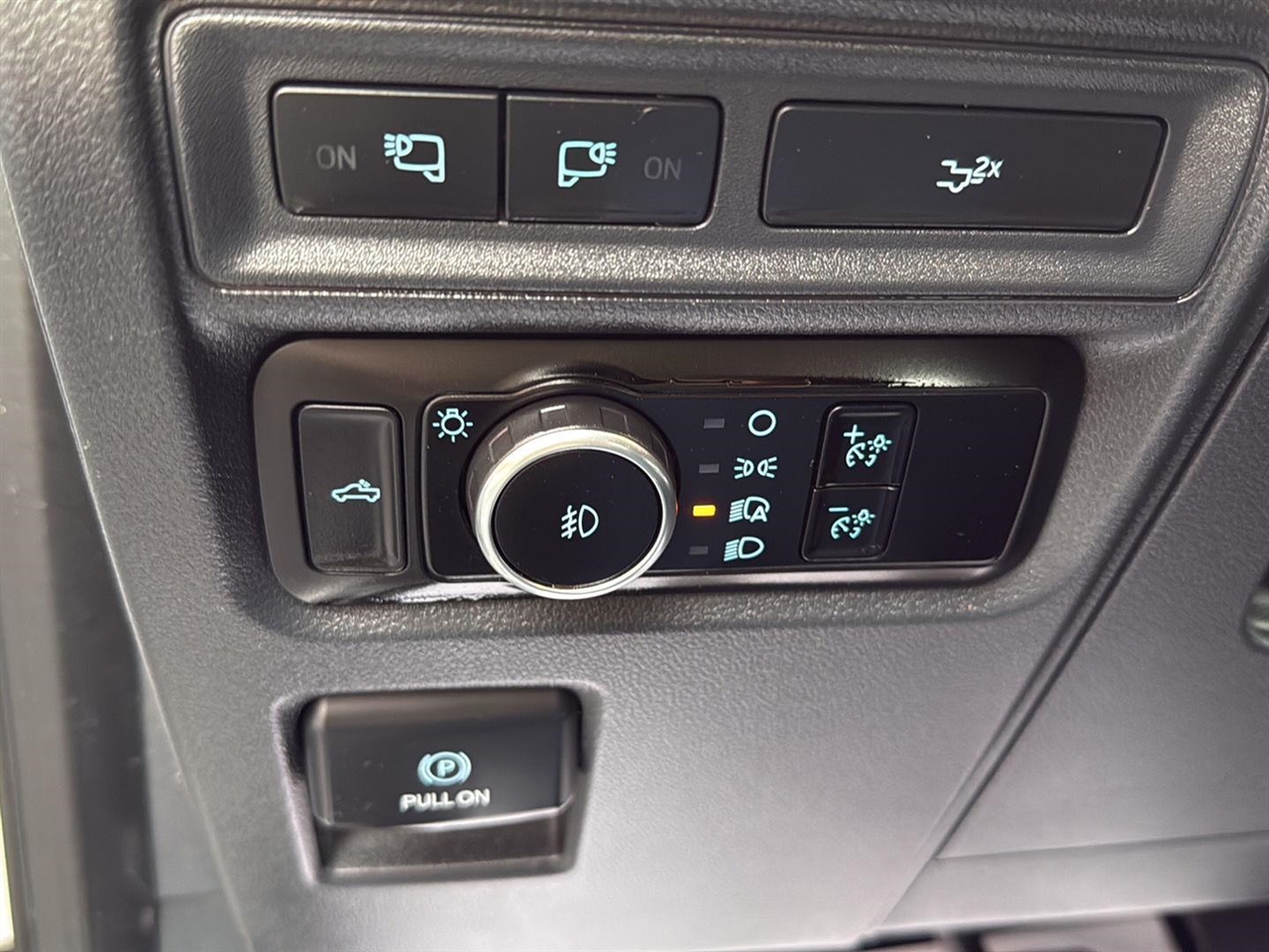 Ford F-150 Lariat 4WD SuperCrew 5.5' Box 2023