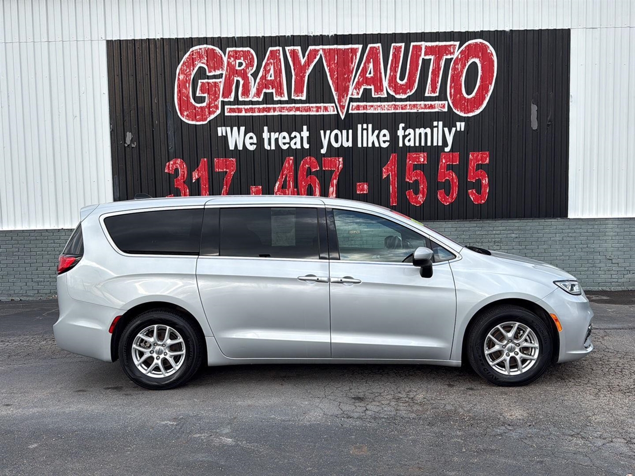 2023 Chrysler Pacifica Touring FWD