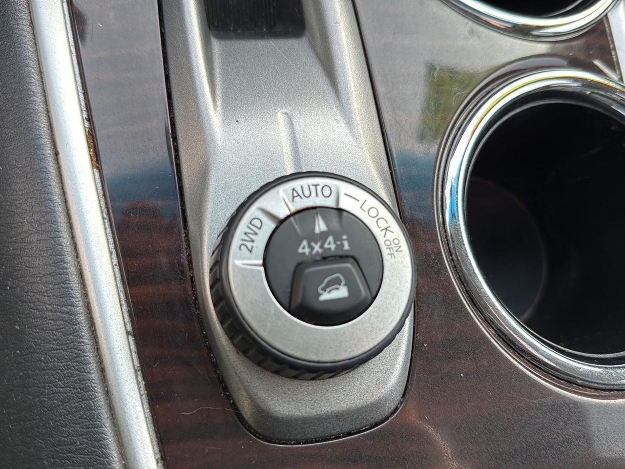 Nissan Pathfinder 4WD 4dr Platinum 2015