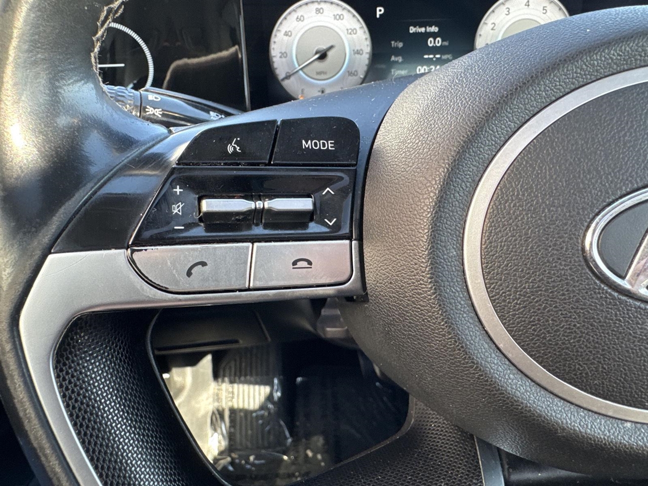 Hyundai Elantra Limited IVT *Ltd Avail* 2021