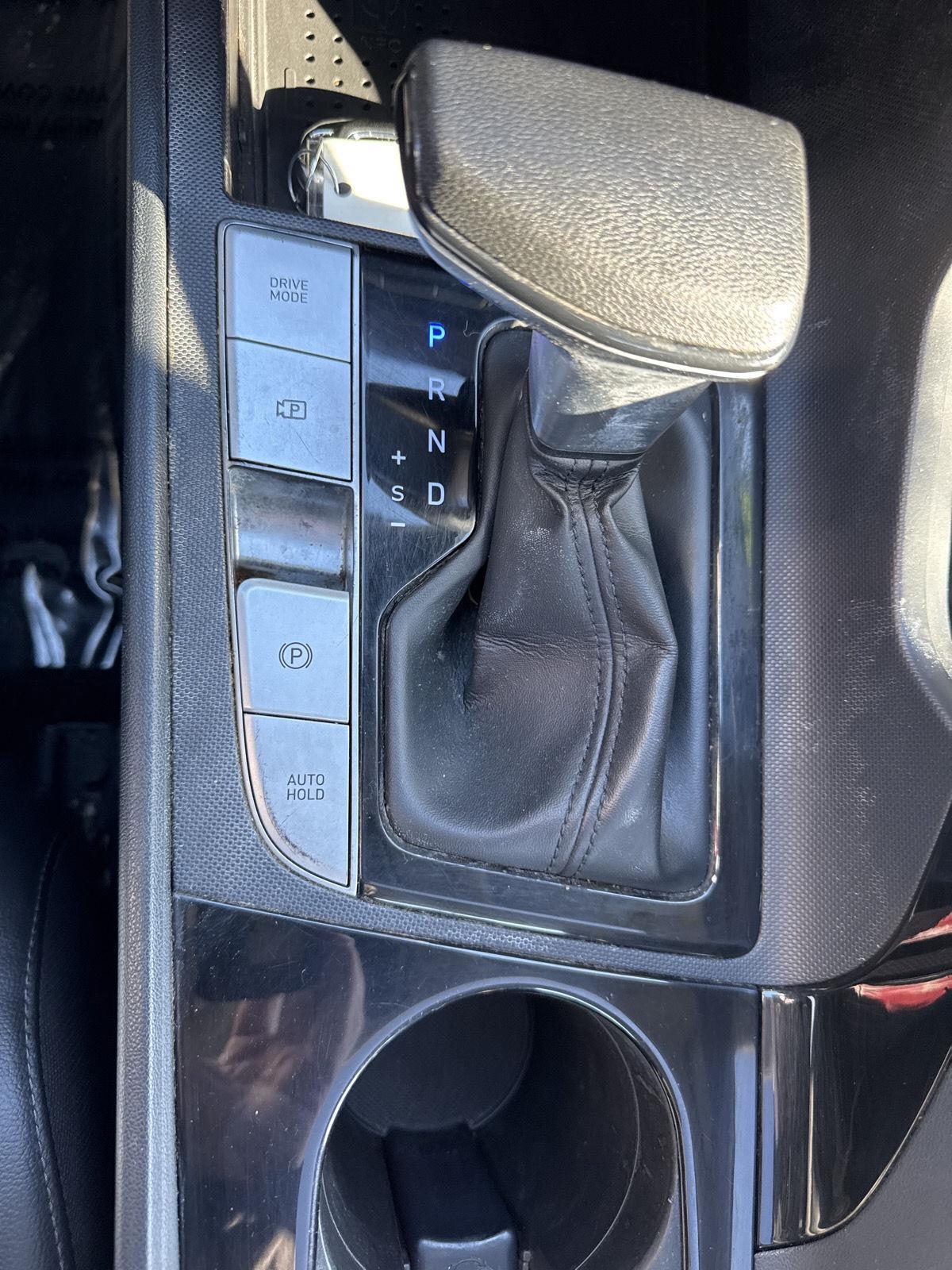 Hyundai Elantra Limited IVT *Ltd Avail* 2021