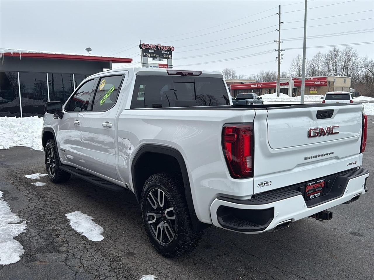 GMC Sierra 1500 4WD Crew Cab 147" AT4 2021