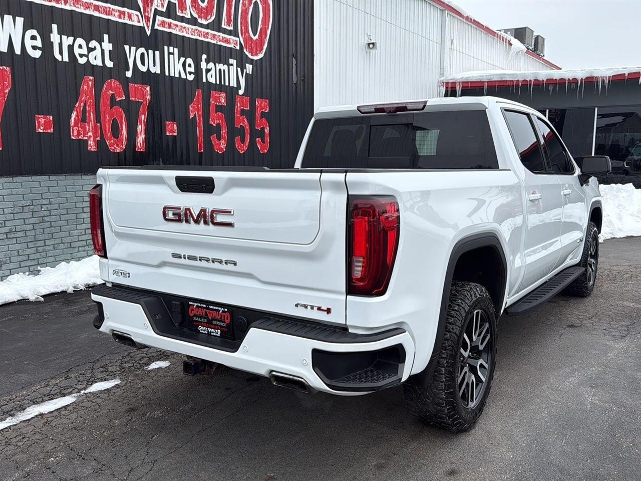 GMC Sierra 1500 4WD Crew Cab 147" AT4 2021