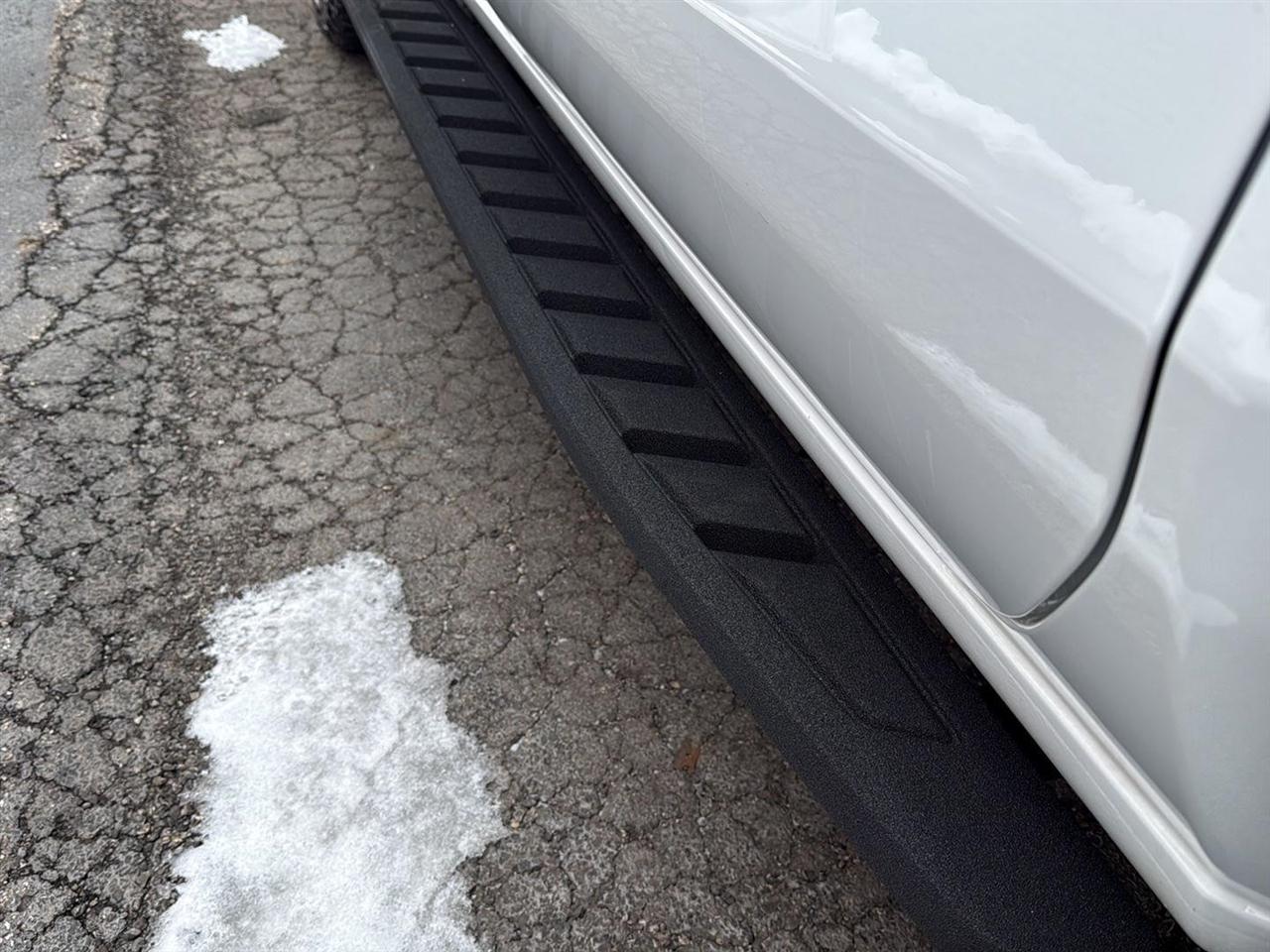 GMC Sierra 1500 4WD Crew Cab 147" AT4 2021