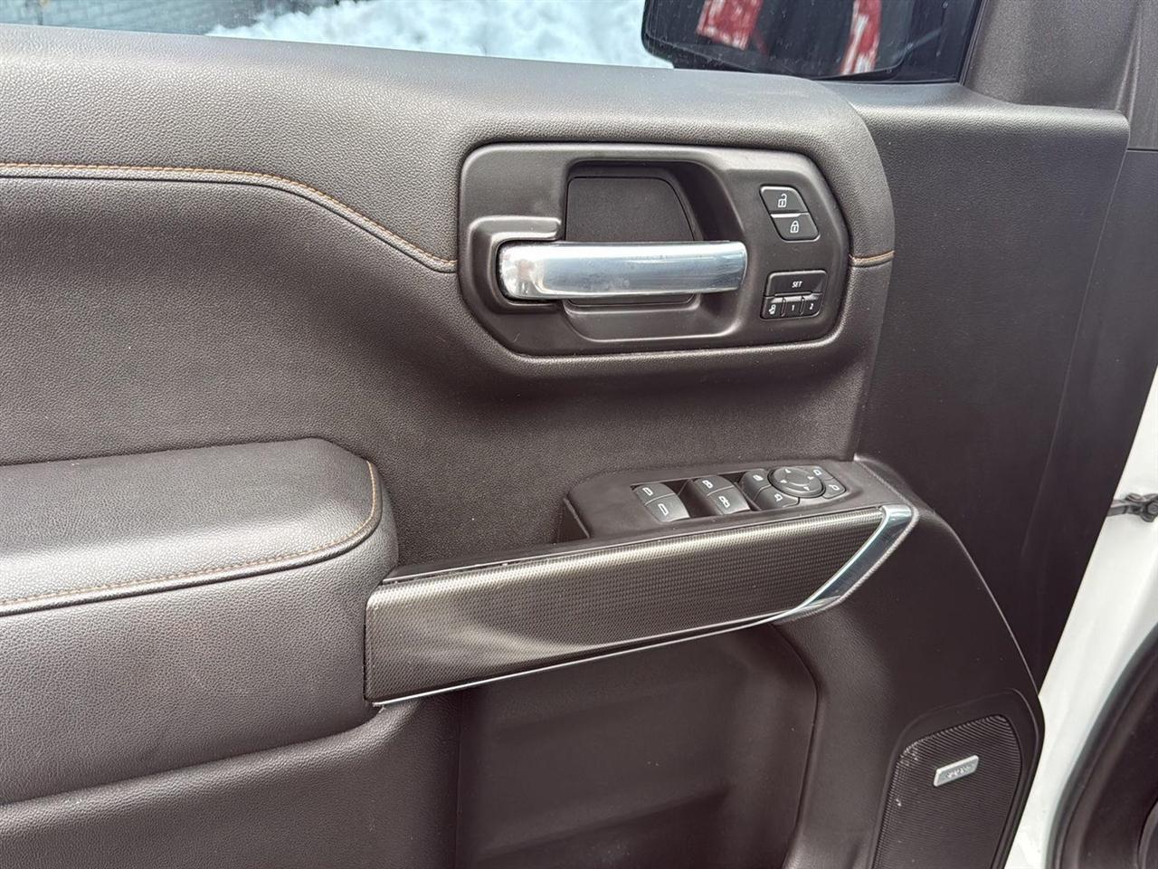 GMC Sierra 1500 4WD Crew Cab 147" AT4 2021