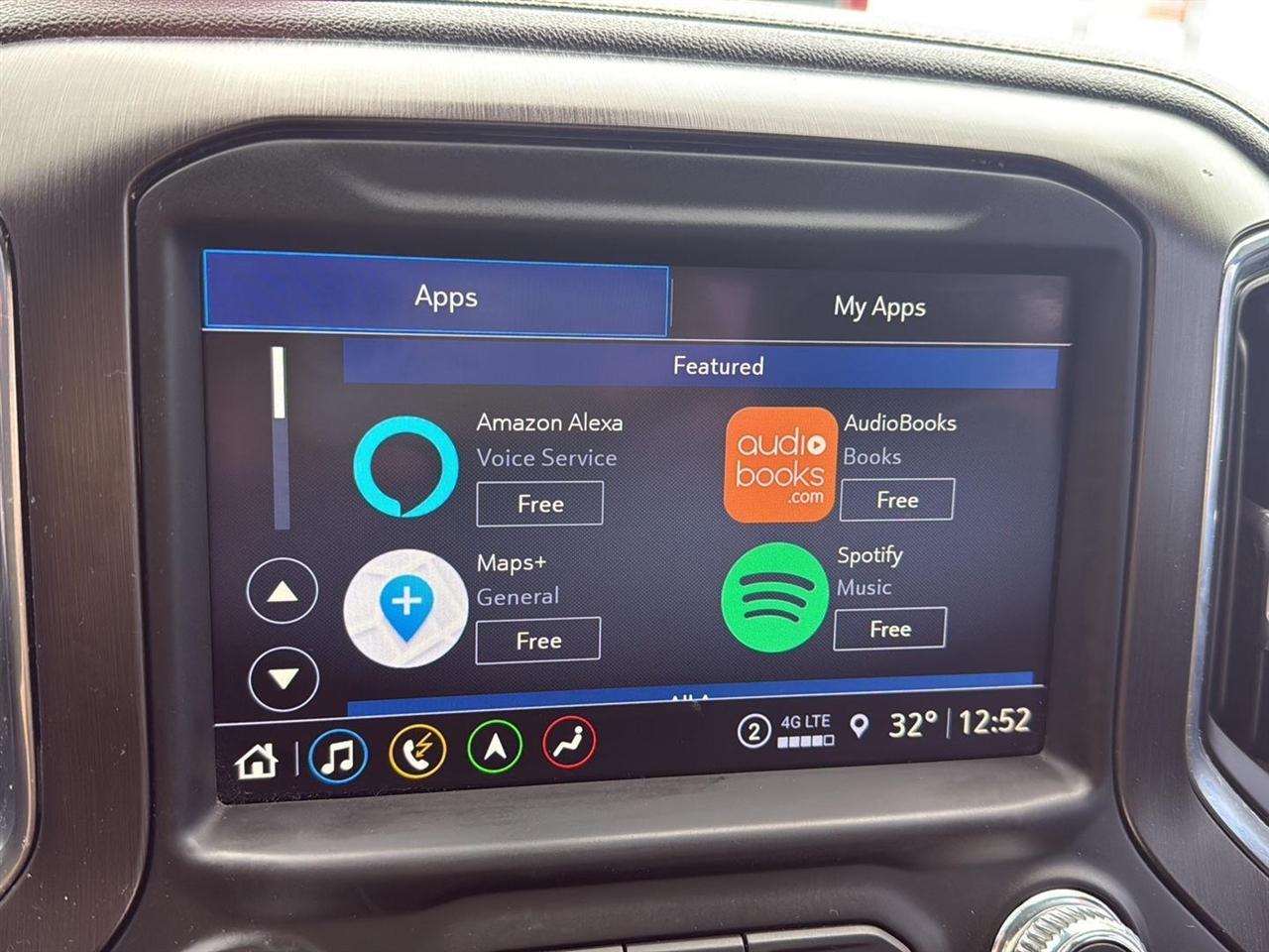 GMC Sierra 1500 4WD Crew Cab 147" AT4 2021