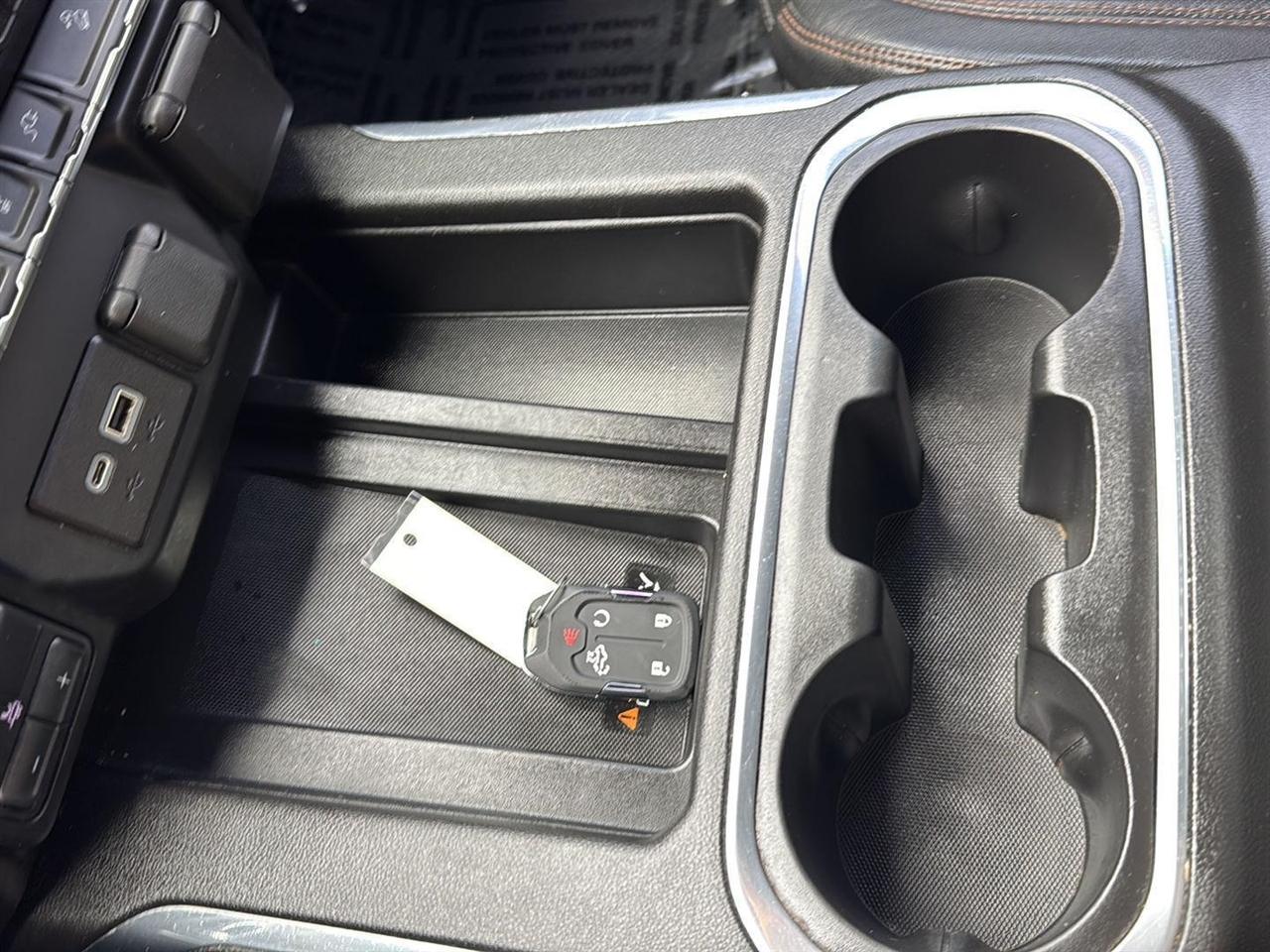 GMC Sierra 1500 4WD Crew Cab 147" AT4 2021