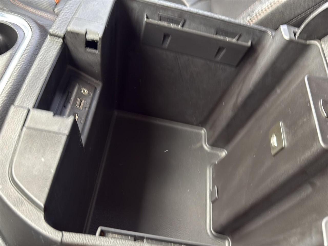 GMC Sierra 1500 4WD Crew Cab 147" AT4 2021