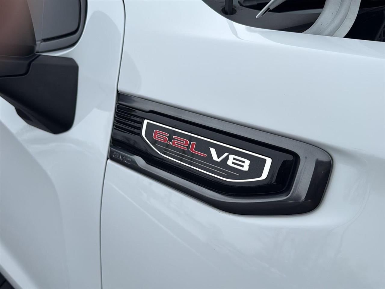 GMC Sierra 1500 4WD Crew Cab 147" AT4 2021