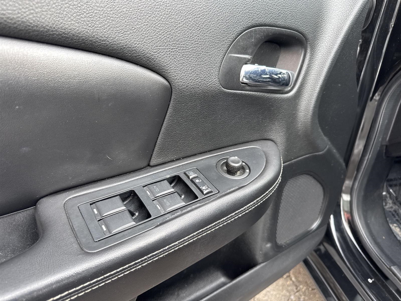 Chrysler 200 4dr Sdn Limited 2013