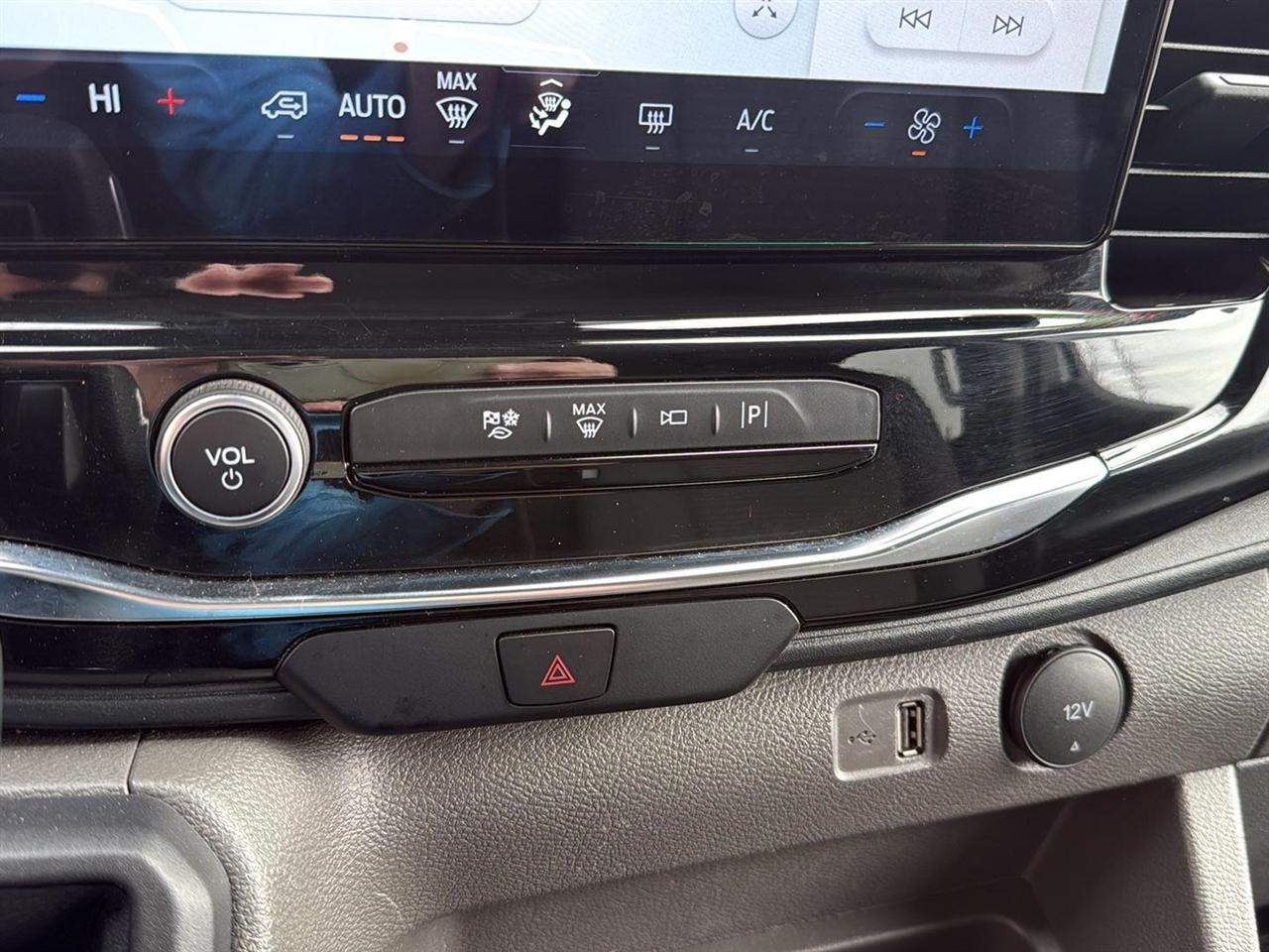 Ford Transit Passenger Wagon T-350 148" Low Roof XLT RWD 2023