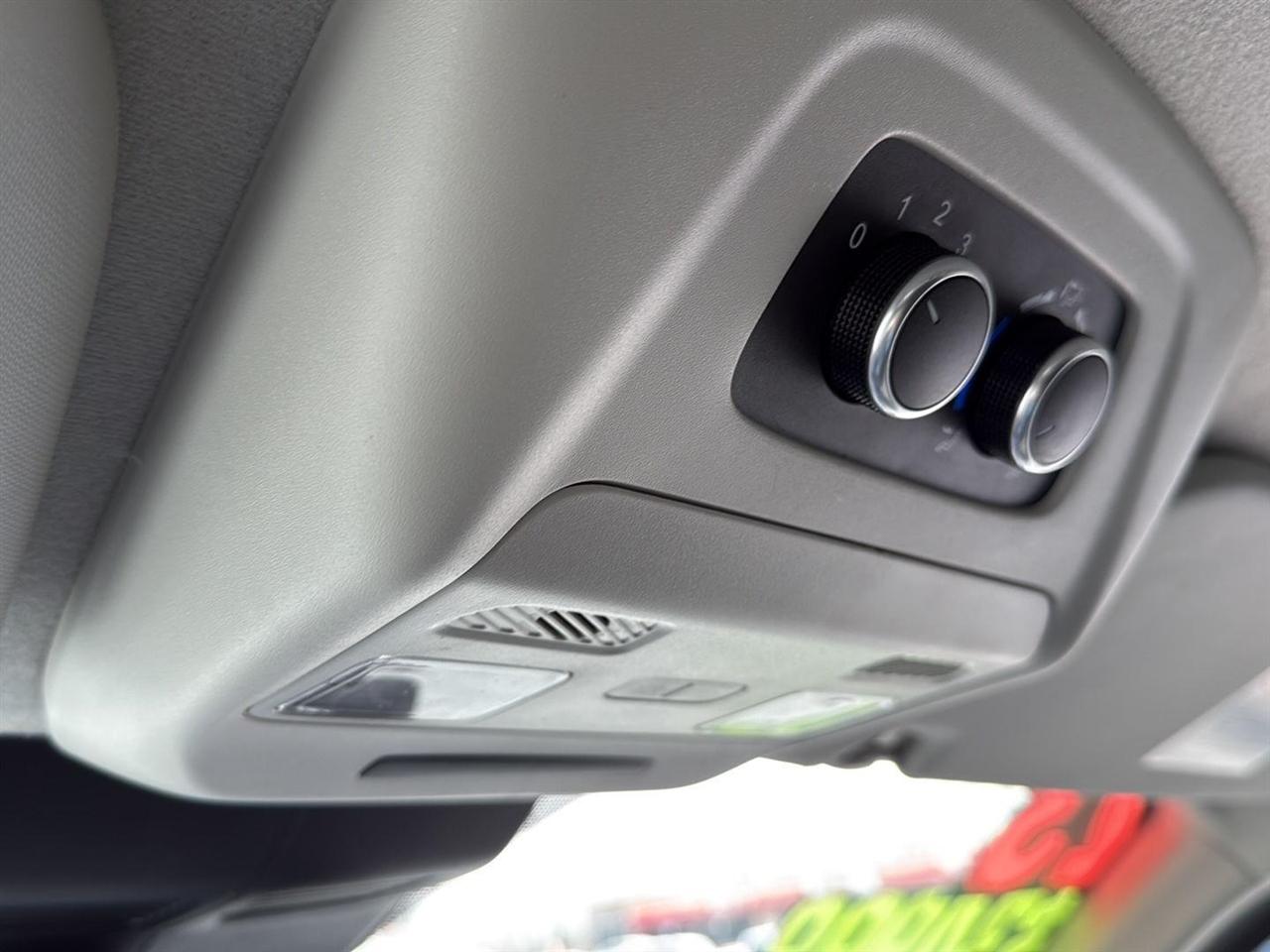 Ford Transit Passenger Wagon T-350 148" Low Roof XLT RWD 2023