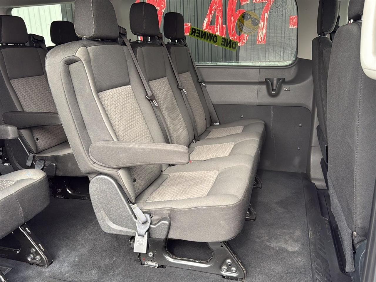 Ford Transit Passenger Wagon T-350 148" Low Roof XLT RWD 2023