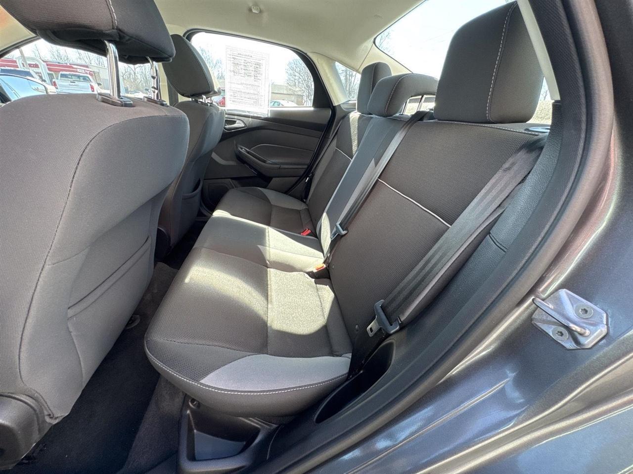 Ford Focus 4dr Sdn SE 2014