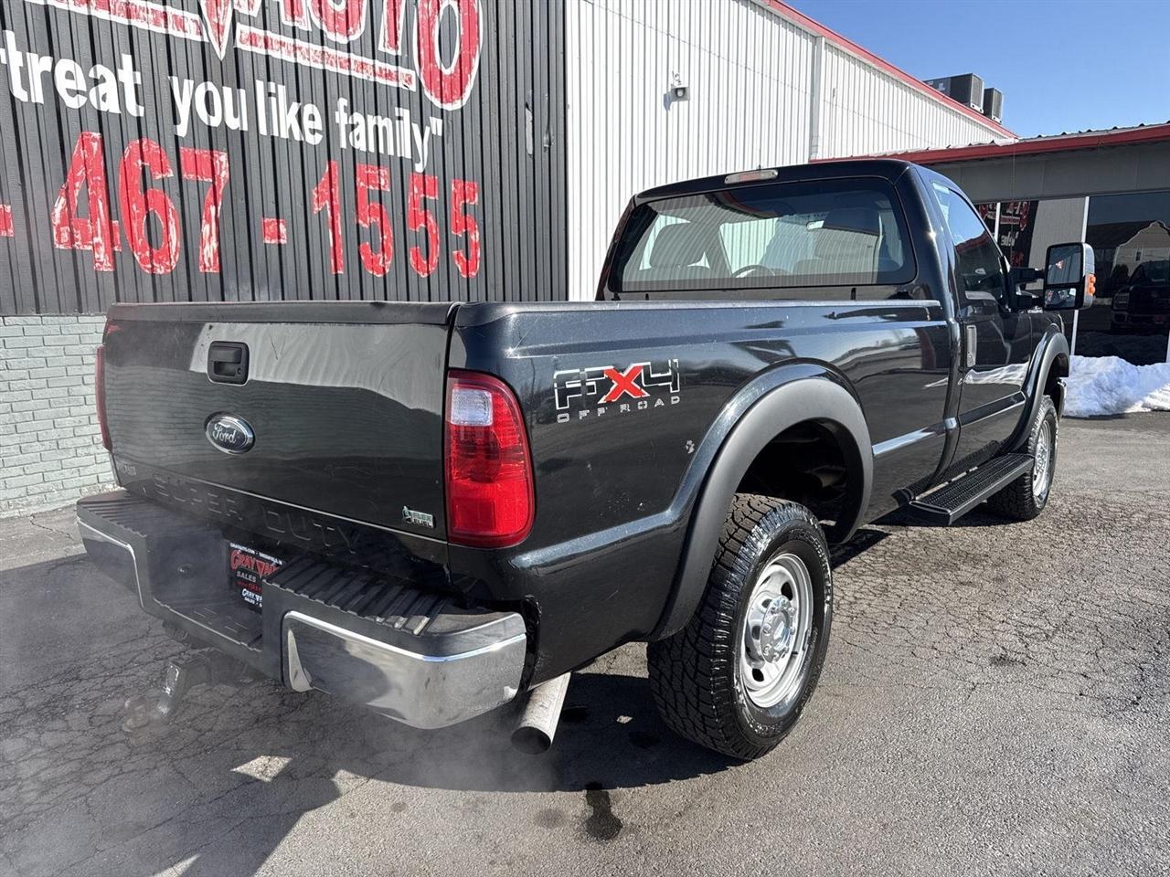 Ford Super Duty F-250 SRW 4WD Reg Cab 137" XLT 2011