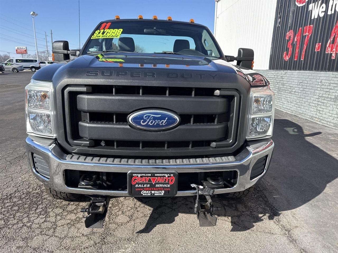 Ford Super Duty F-250 SRW 4WD Reg Cab 137" XLT 2011