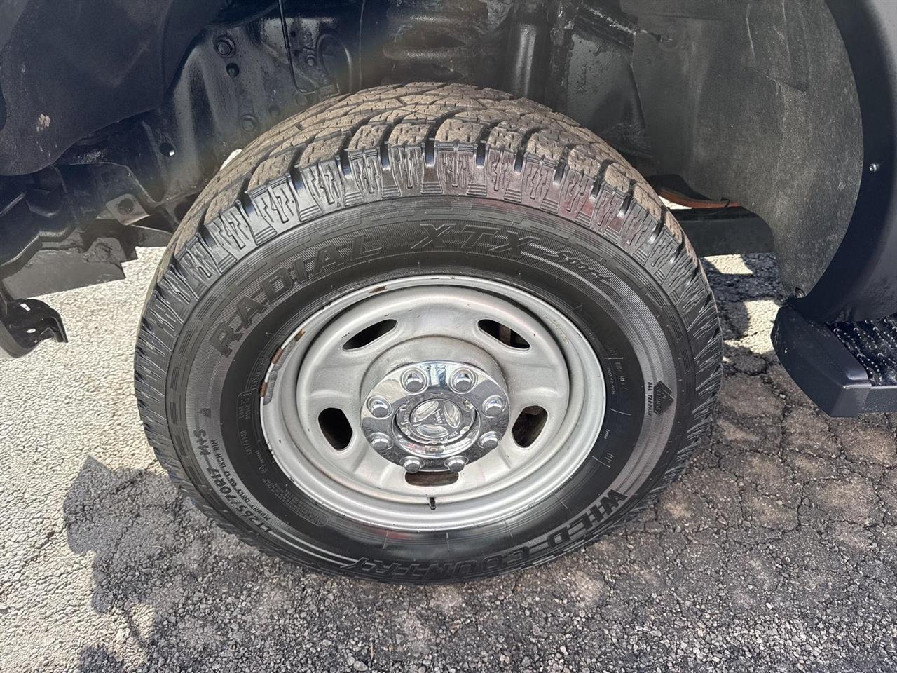 Ford Super Duty F-250 SRW 4WD Reg Cab 137" XLT 2011