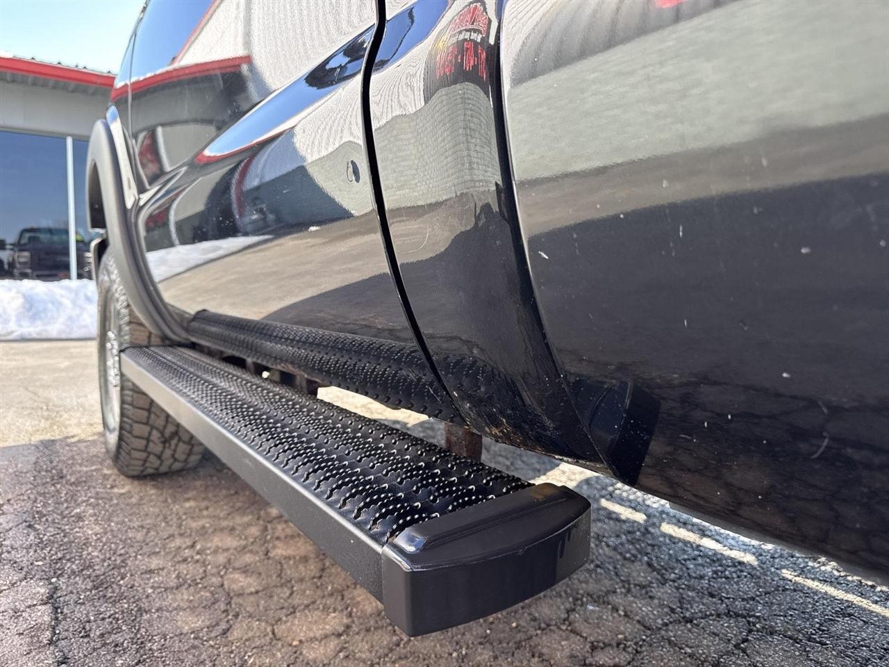 Ford Super Duty F-250 SRW 4WD Reg Cab 137" XLT 2011