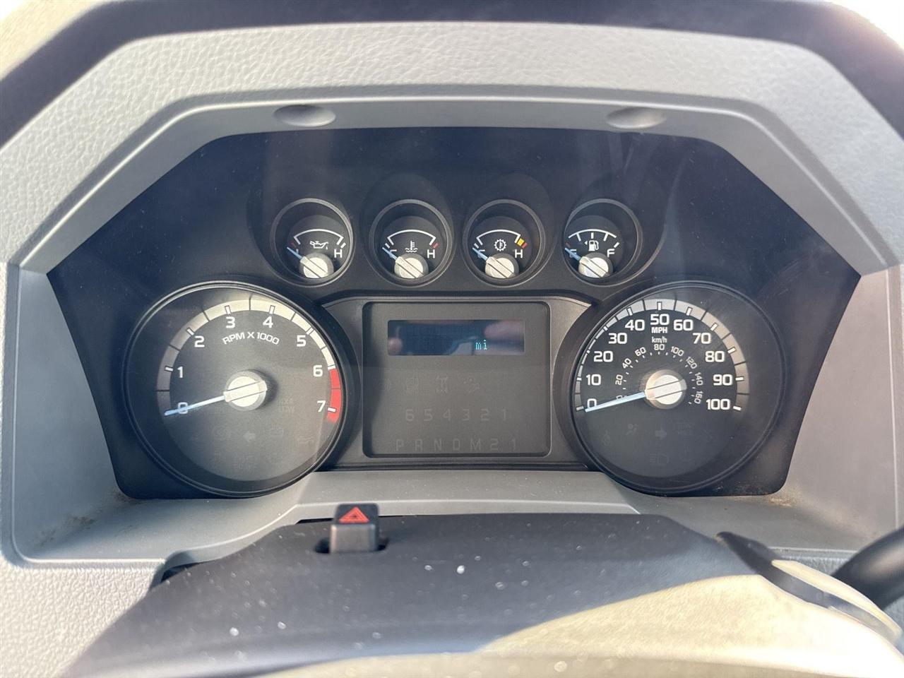 Ford Super Duty F-250 SRW 4WD Reg Cab 137" XLT 2011