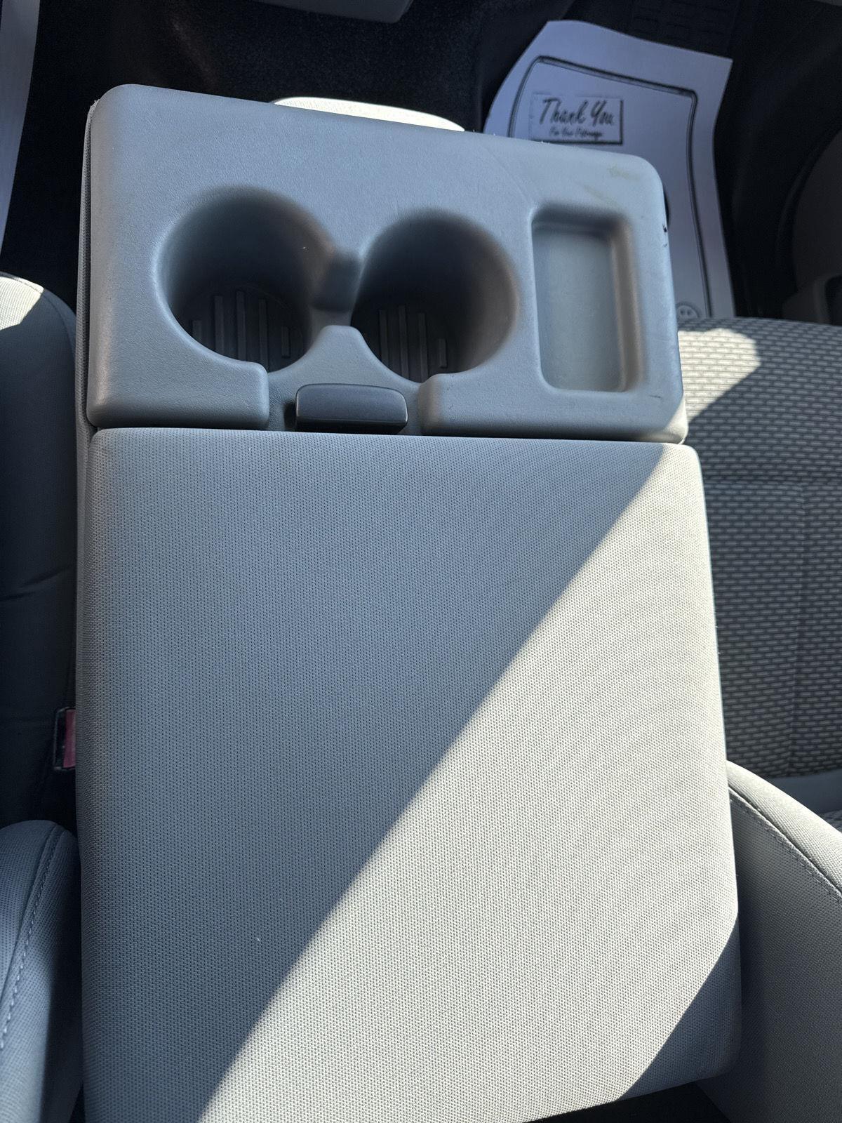 Ford Super Duty F-250 SRW 4WD Reg Cab 137" XLT 2011