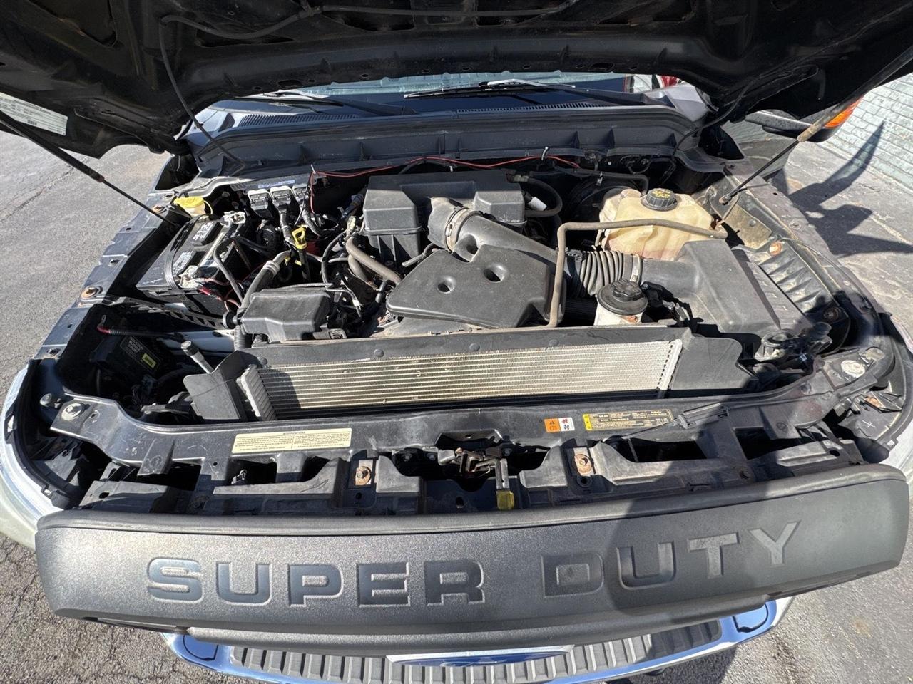 Ford Super Duty F-250 SRW 4WD Reg Cab 137" XLT 2011