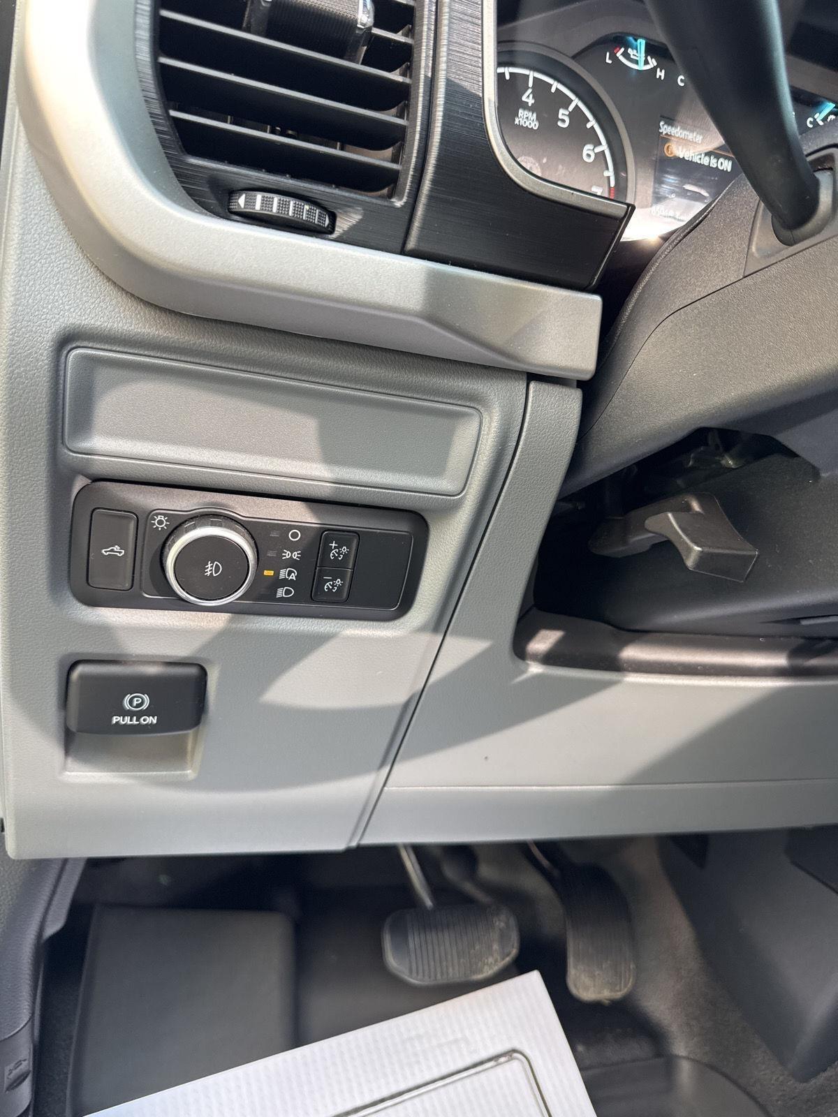 Ford F-150 XLT 4WD Reg Cab 8' Box 2021