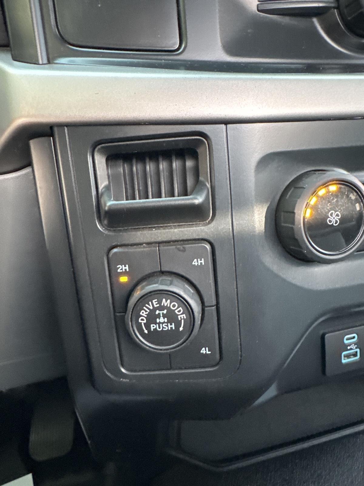 Ford F-150 XLT 4WD Reg Cab 8' Box 2021