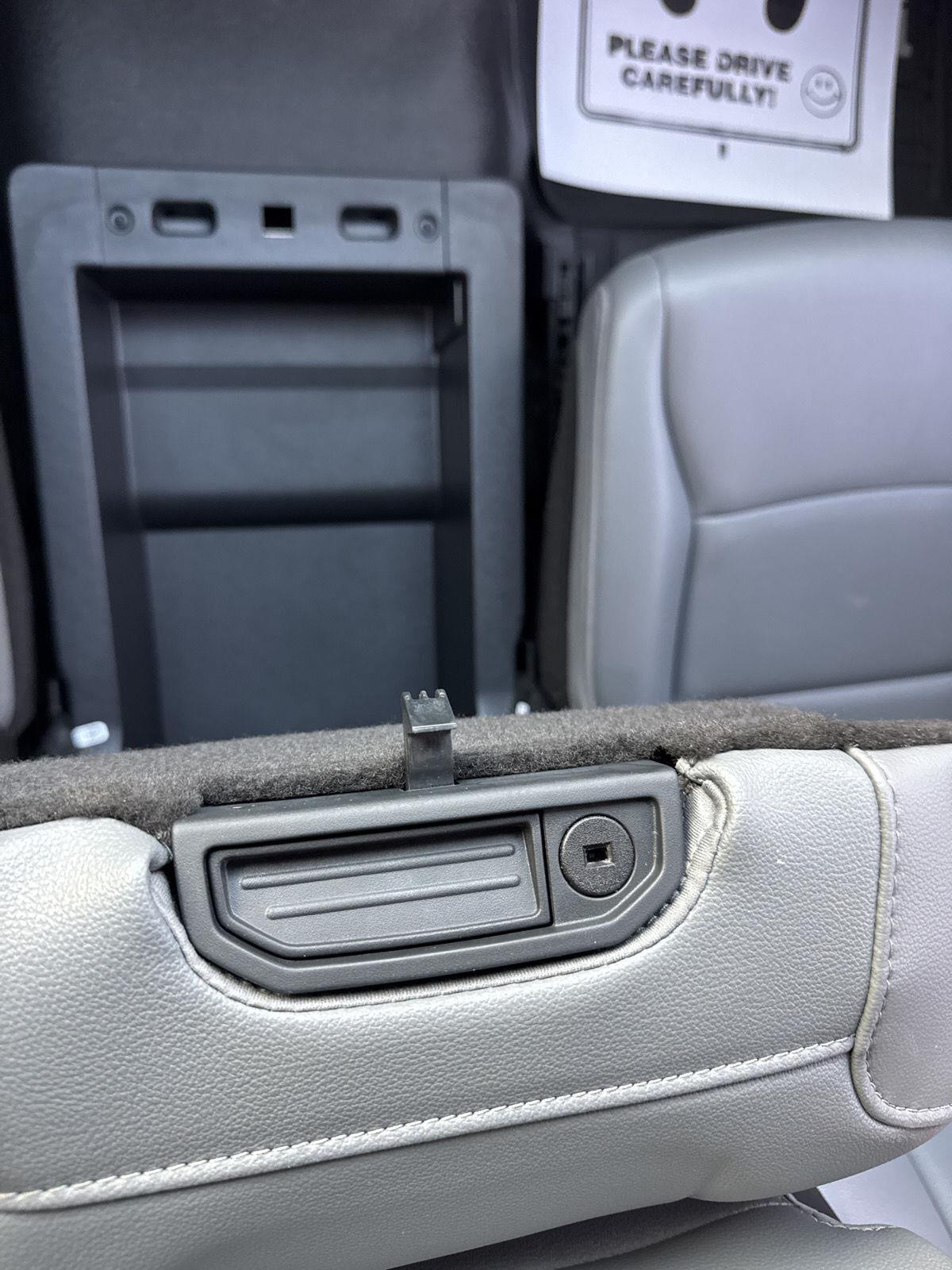 Ford F-150 XLT 4WD Reg Cab 8' Box 2021