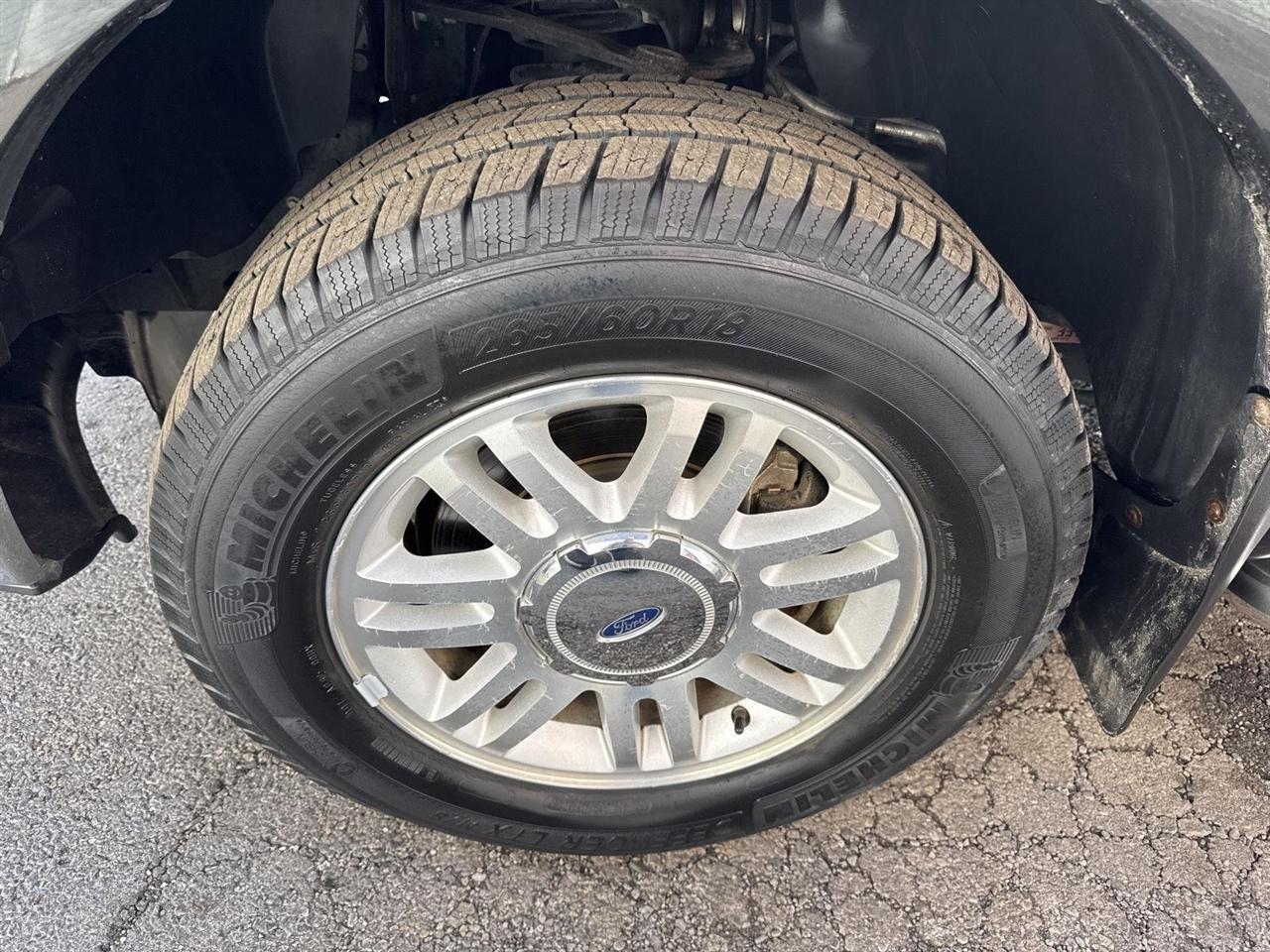 Ford F-150 2WD SuperCab 145" Lariat 2012