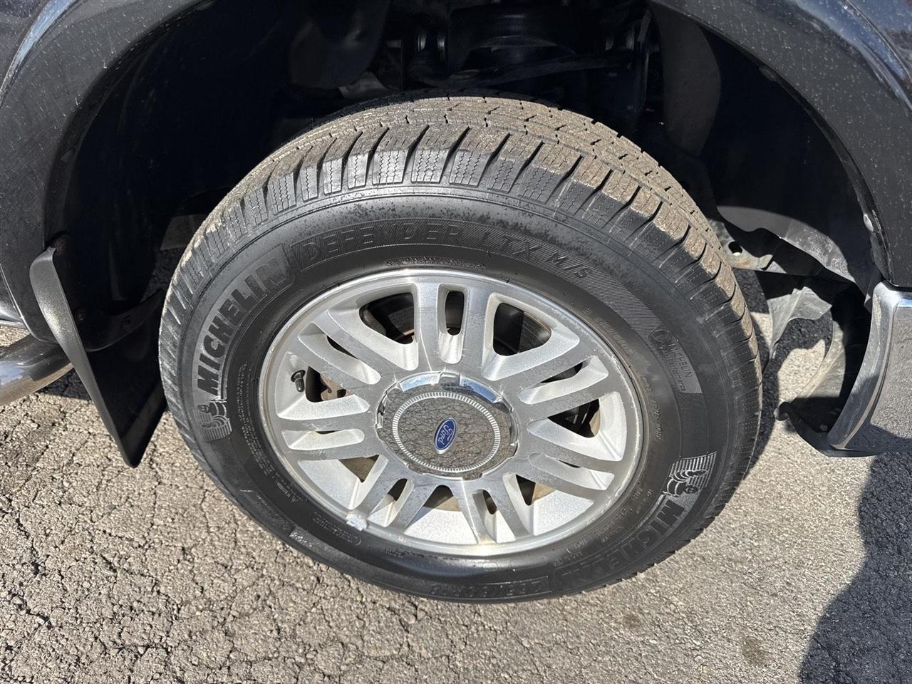 Ford F-150 2WD SuperCab 145" Lariat 2012