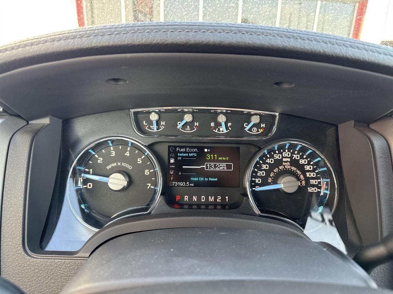 Ford F-150 2WD SuperCab 145" Lariat 2012