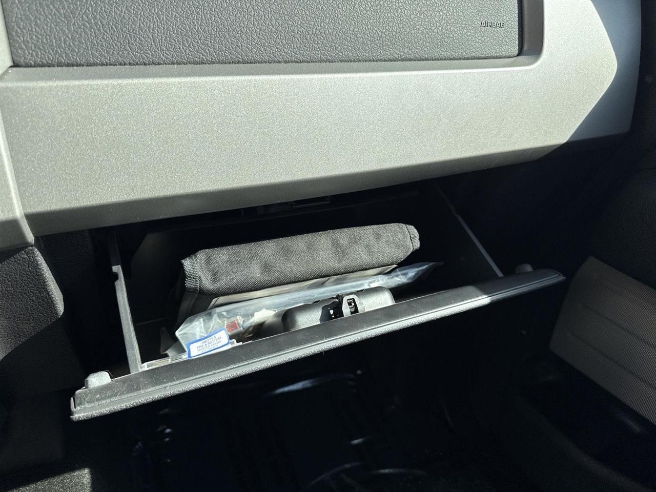 Ford F-150 2WD SuperCab 145" Lariat 2012