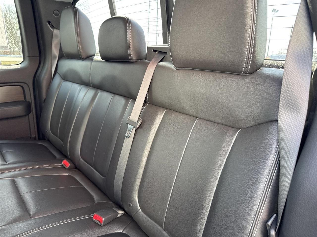 Ford F-150 2WD SuperCab 145" Lariat 2012