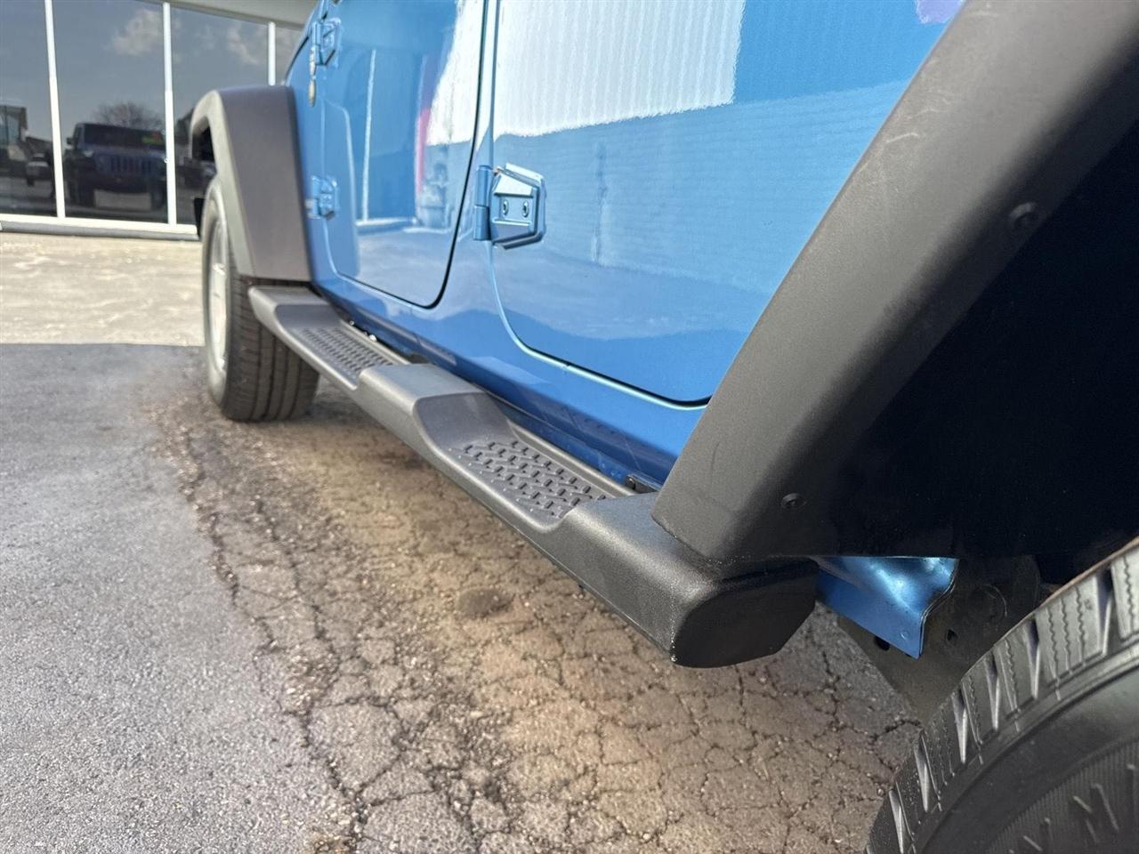 Jeep Wrangler Unlimited 4WD 4dr Islander *Ltd Avail* 2010