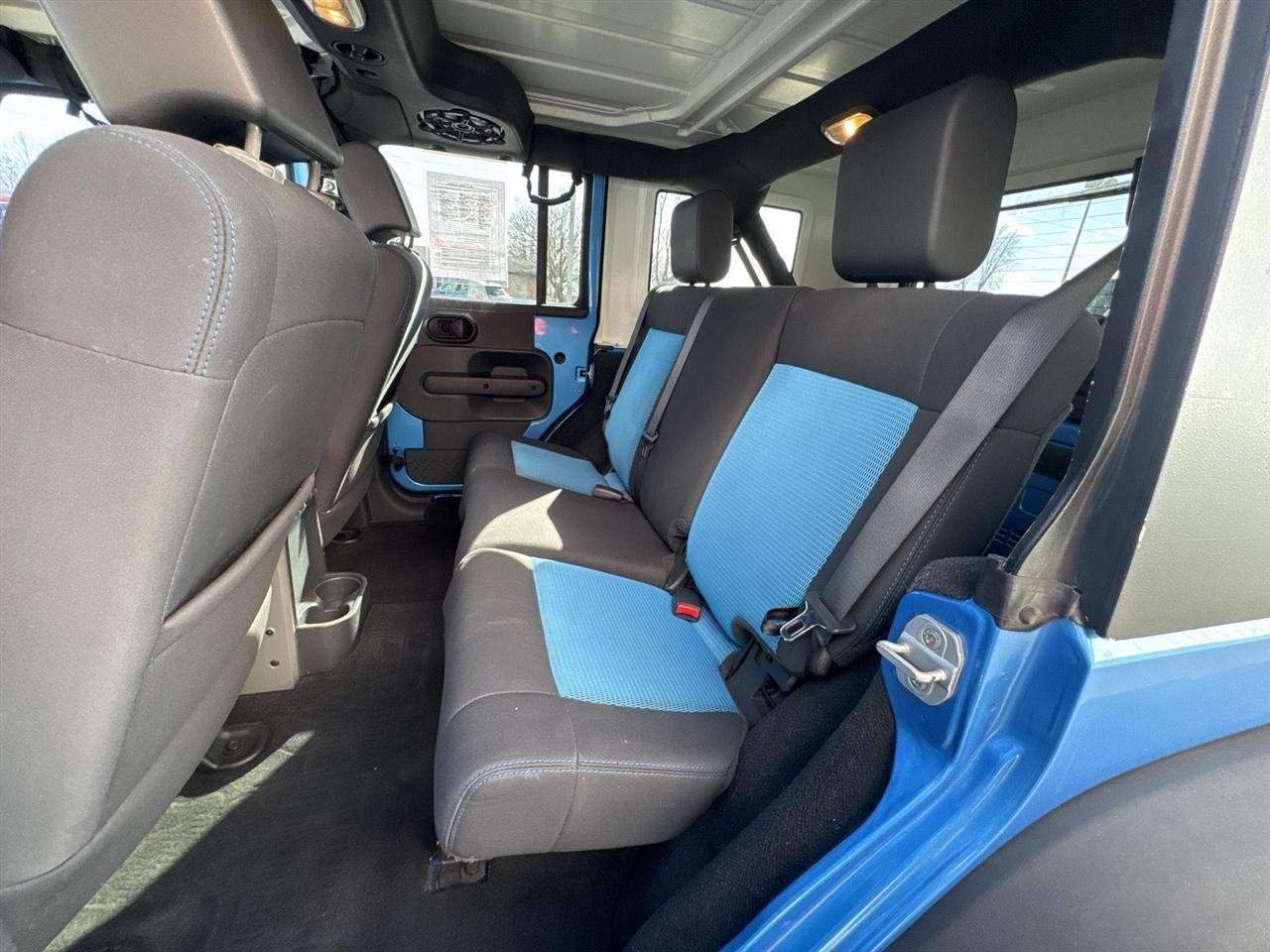 Jeep Wrangler Unlimited 4WD 4dr Islander *Ltd Avail* 2010